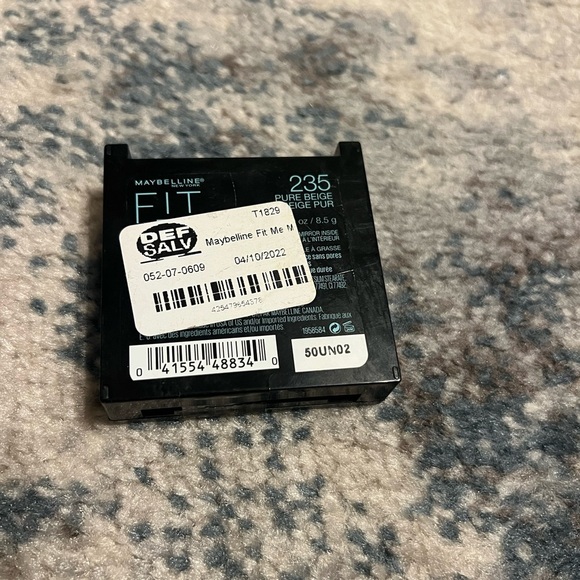 NWT Maybelline FIT me matte poreless 235 powder foundation - Picture 3 of 3